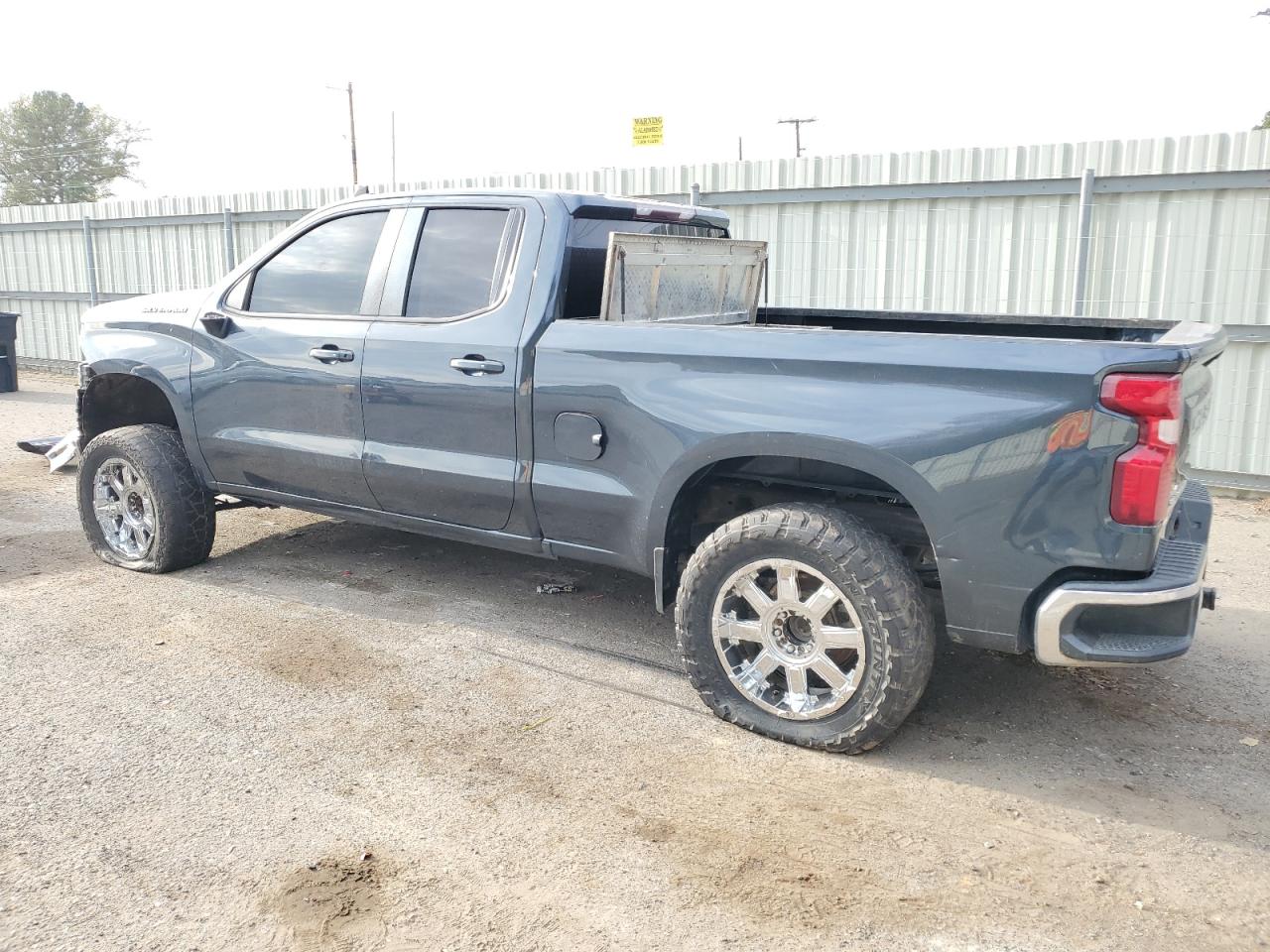 2019 CHEVROLET SILVERADO C1500 LT photo 3