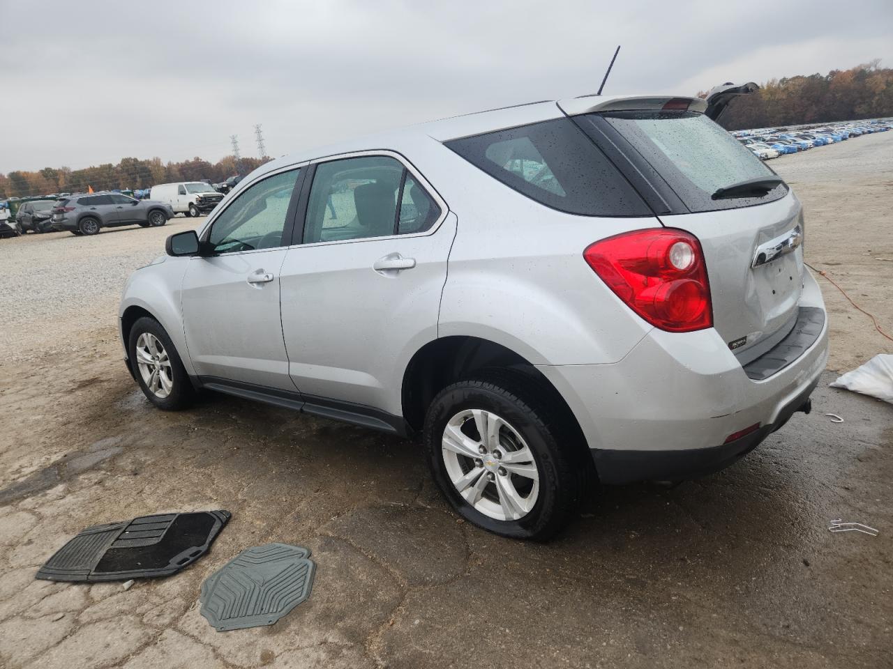 2015 CHEVROLET EQUINOX LS photo 2