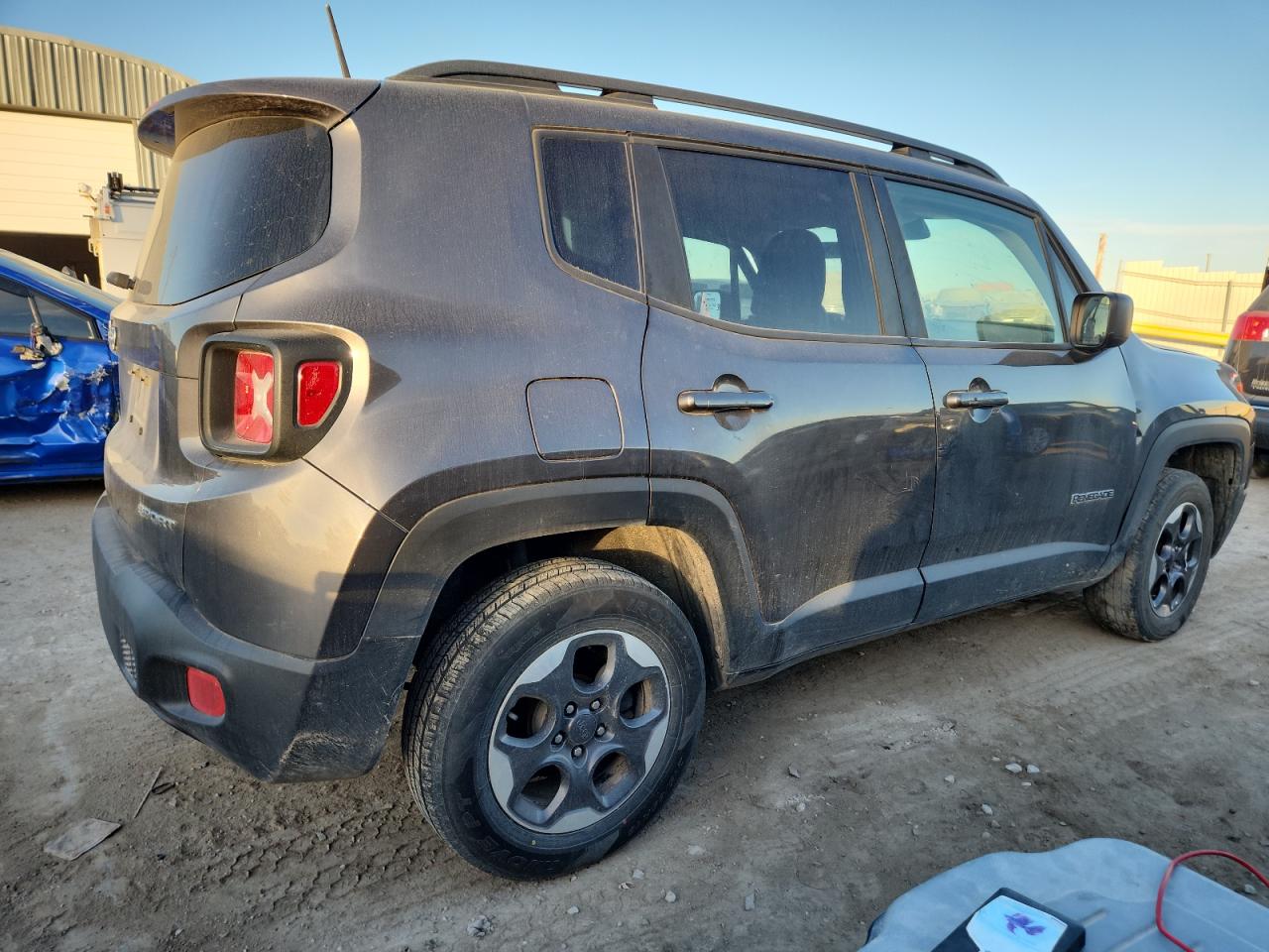 2017 JEEP RENEGADE SPORT photo 5