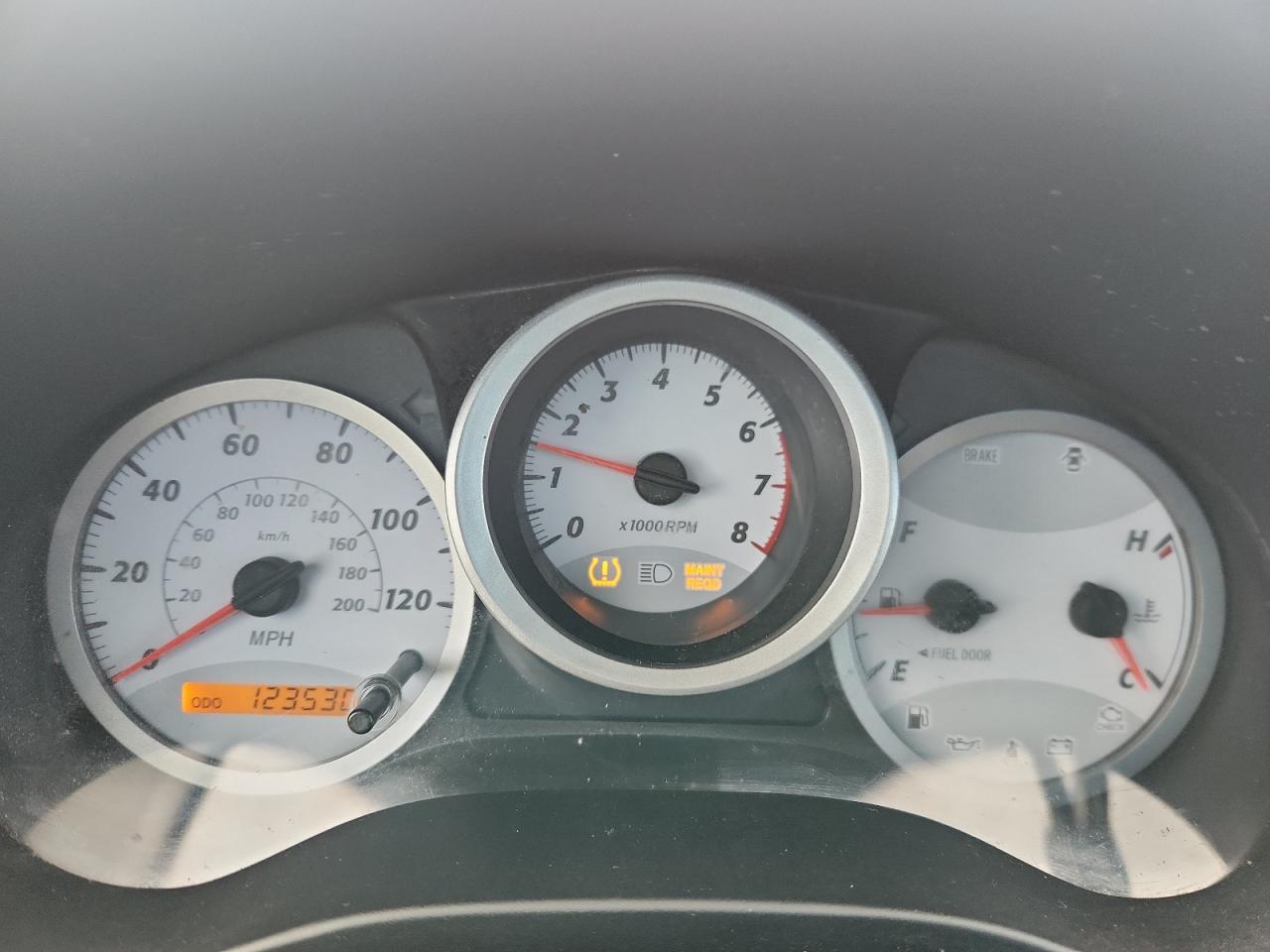 2004 TOYOTA RAV4 photo 17