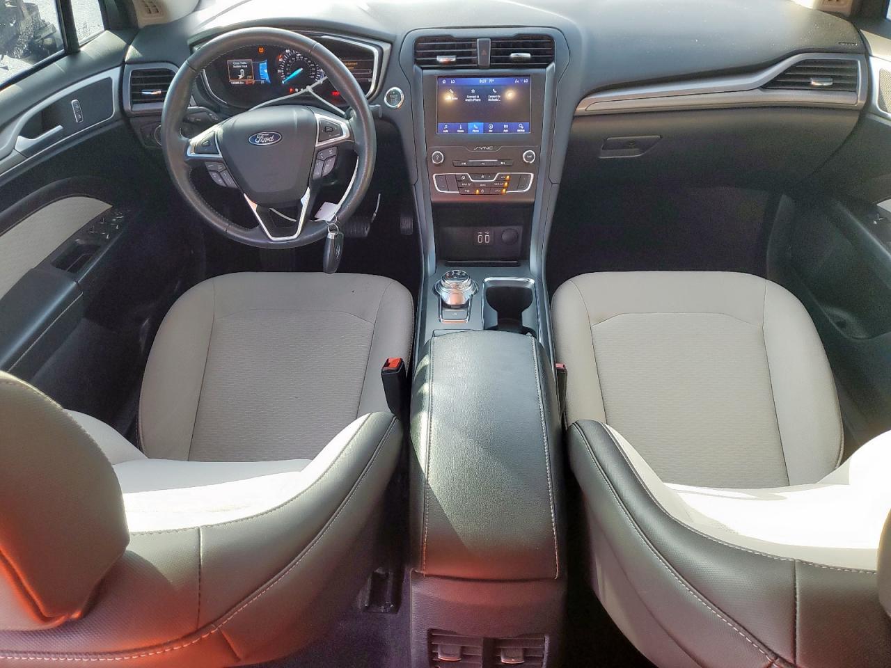 2020 FORD FUSION SE photo 15