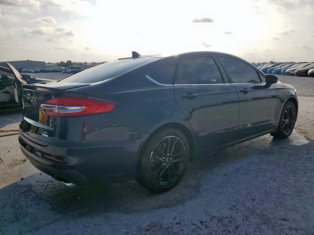 2020 FORD FUSION SE photo 5