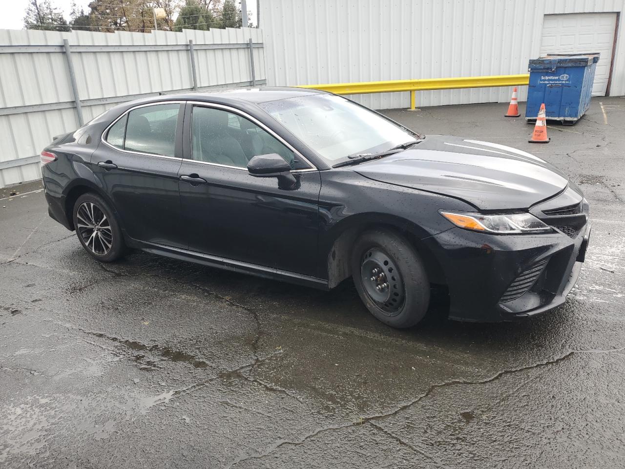 2020 TOYOTA CAMRY SE photo 4