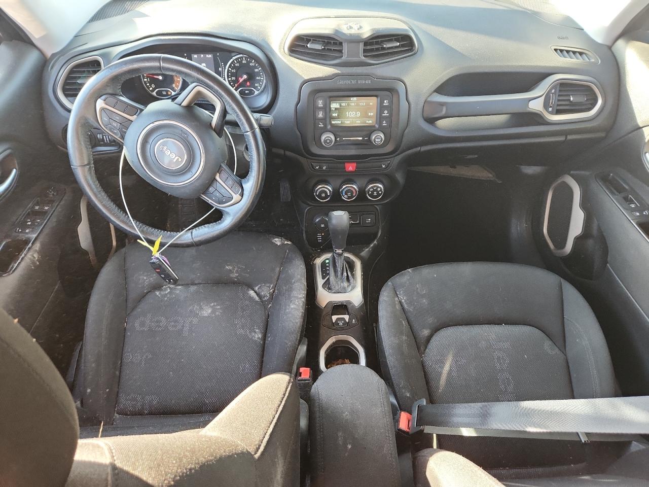 2017 JEEP RENEGADE LATITUDE photo 8