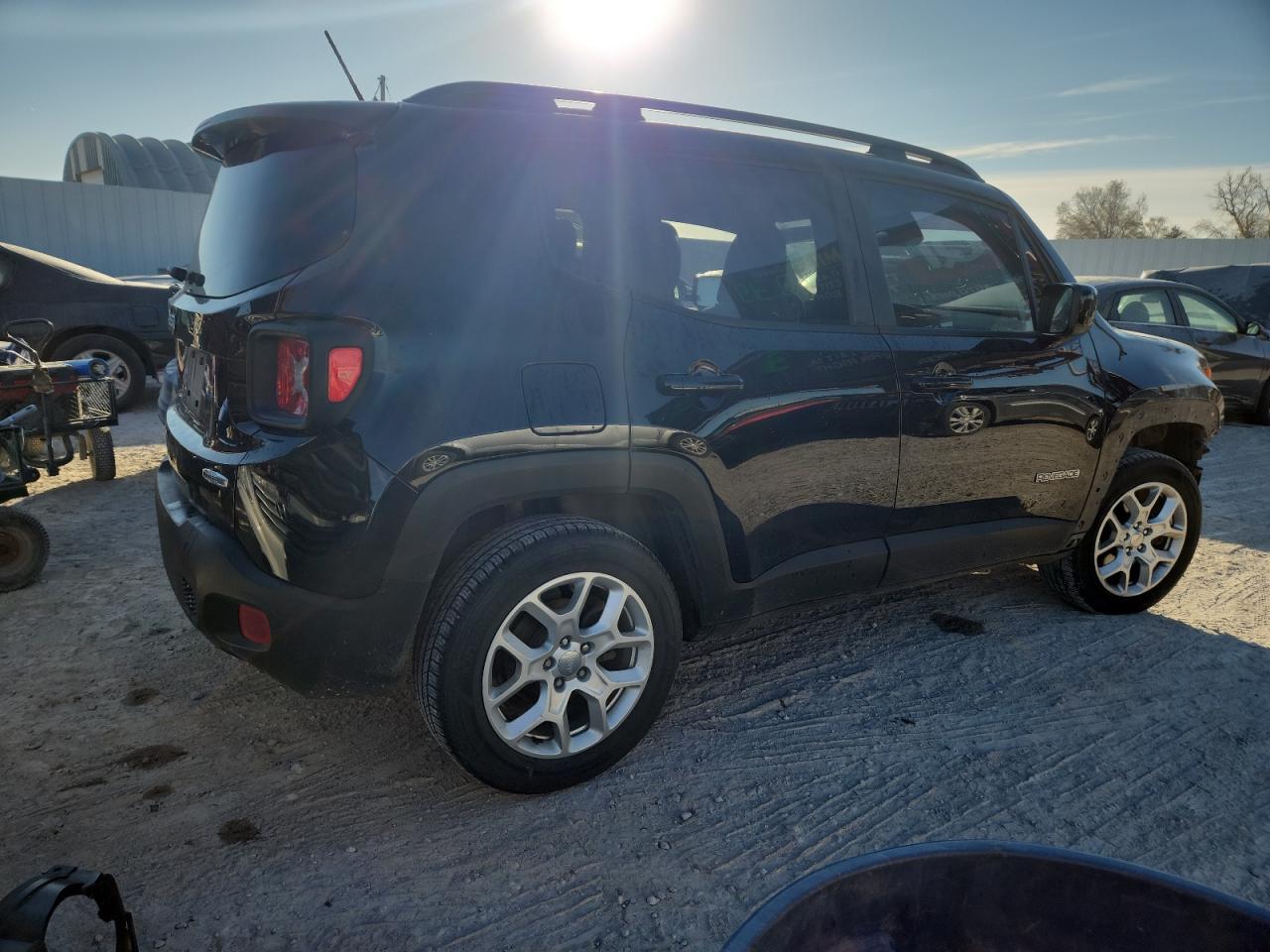 2017 JEEP RENEGADE LATITUDE photo 3