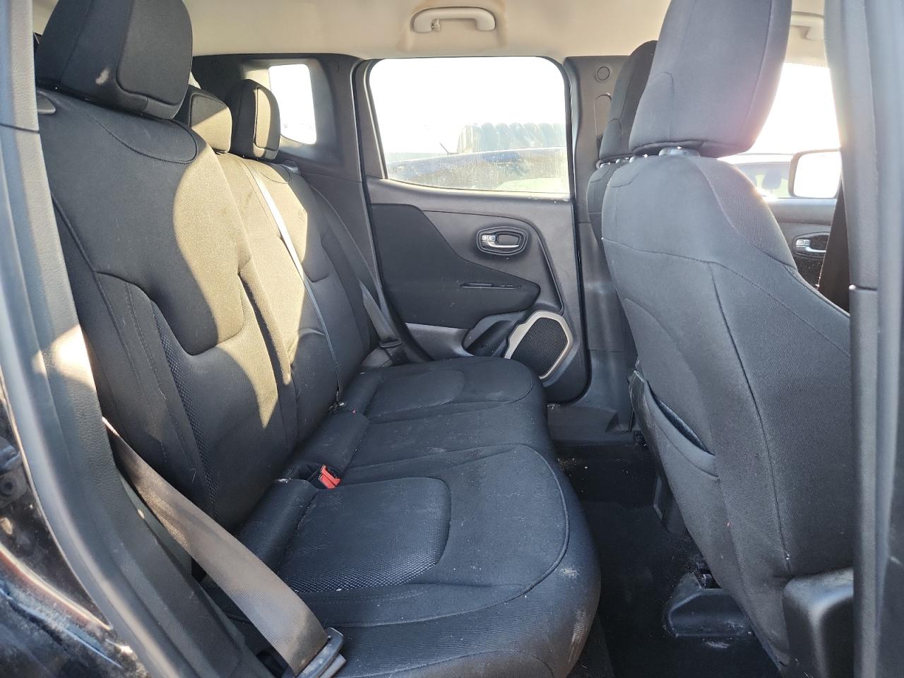 2017 JEEP RENEGADE LATITUDE photo 10