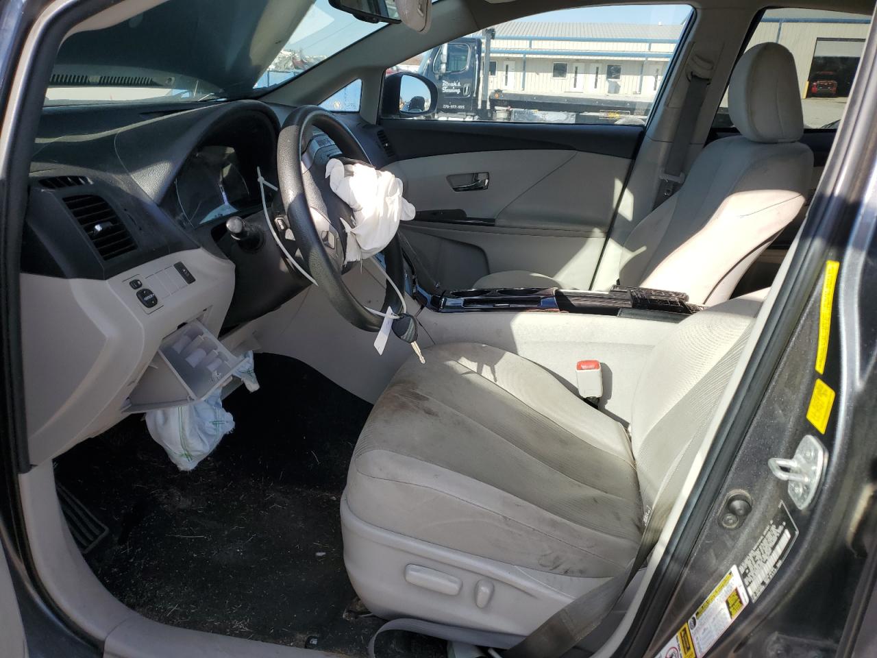 2011 TOYOTA VENZA photo 7