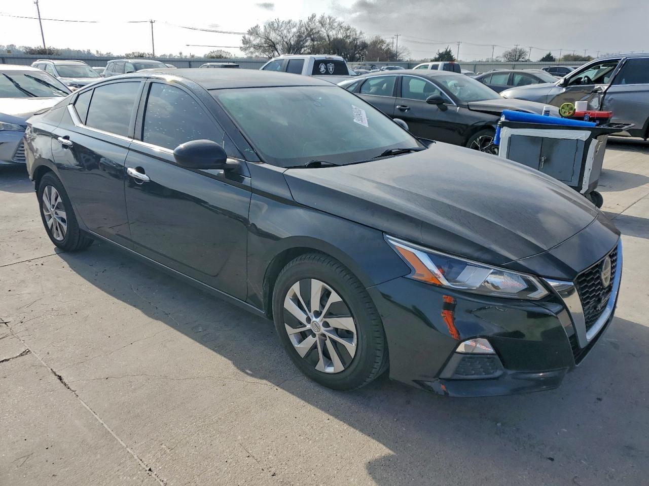 2019 NISSAN ALTIMA S photo 4