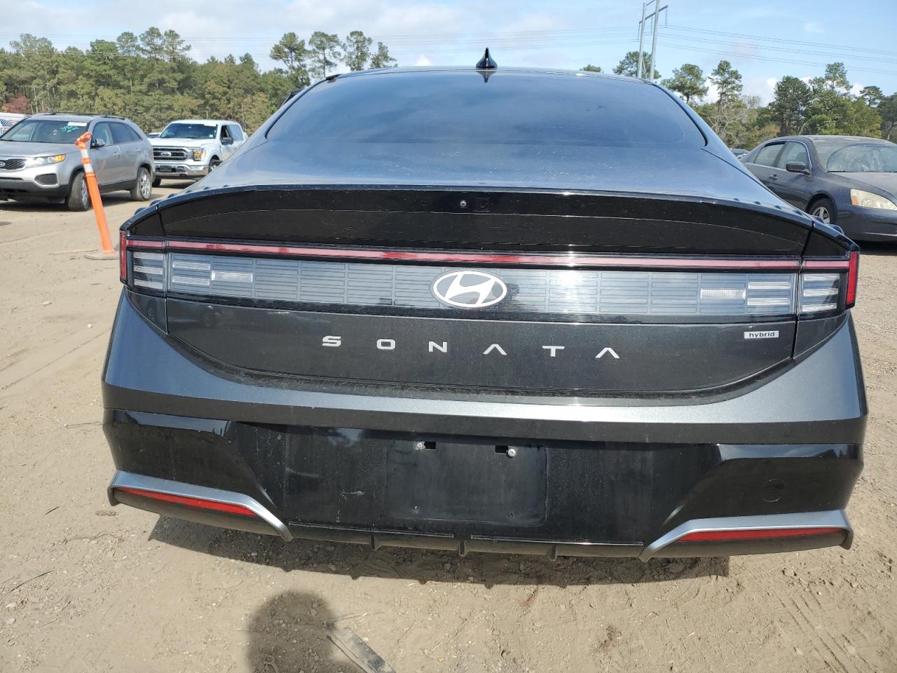 2024 HYUNDAI SONATA HYBRID photo 6