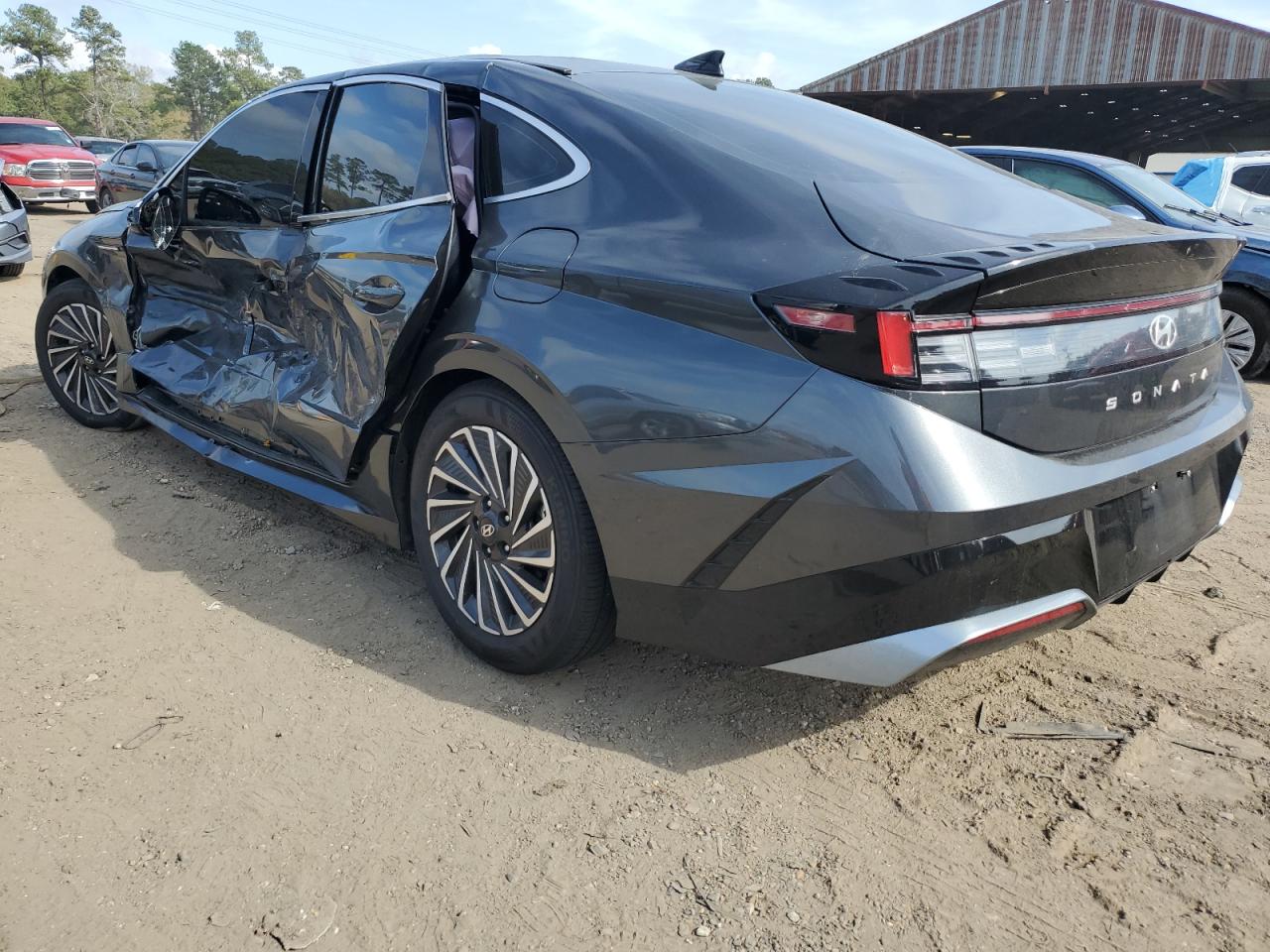 2024 HYUNDAI SONATA HYBRID photo 2