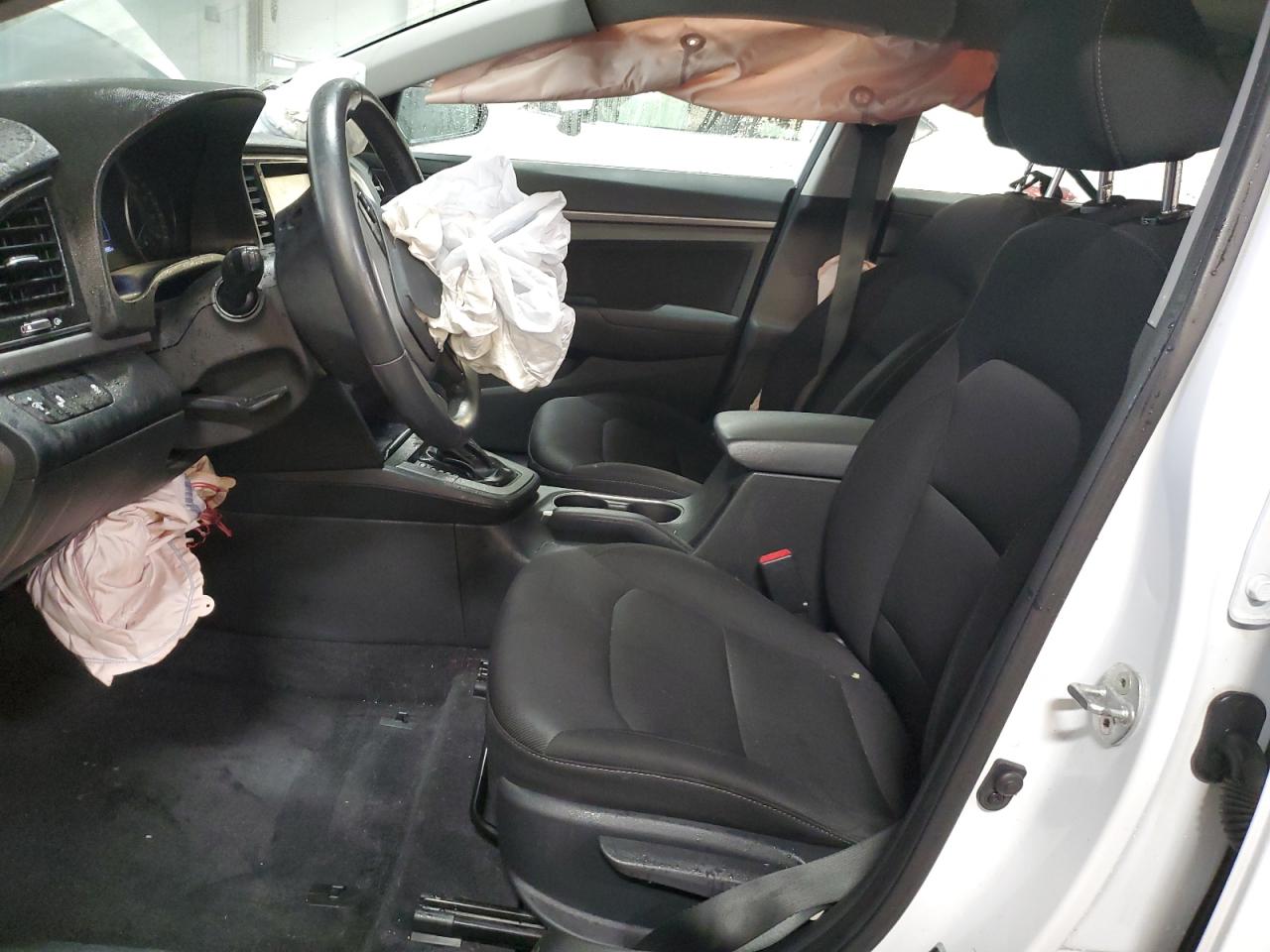 2018 HYUNDAI ELANTRA VALUE EDITION photo 13