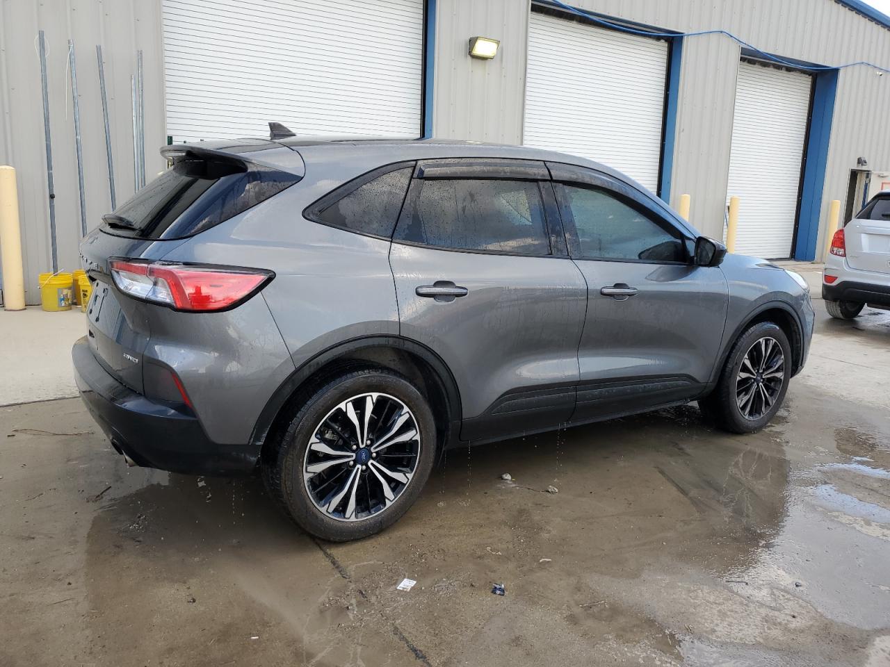 2022 FORD ESCAPE SE photo 3