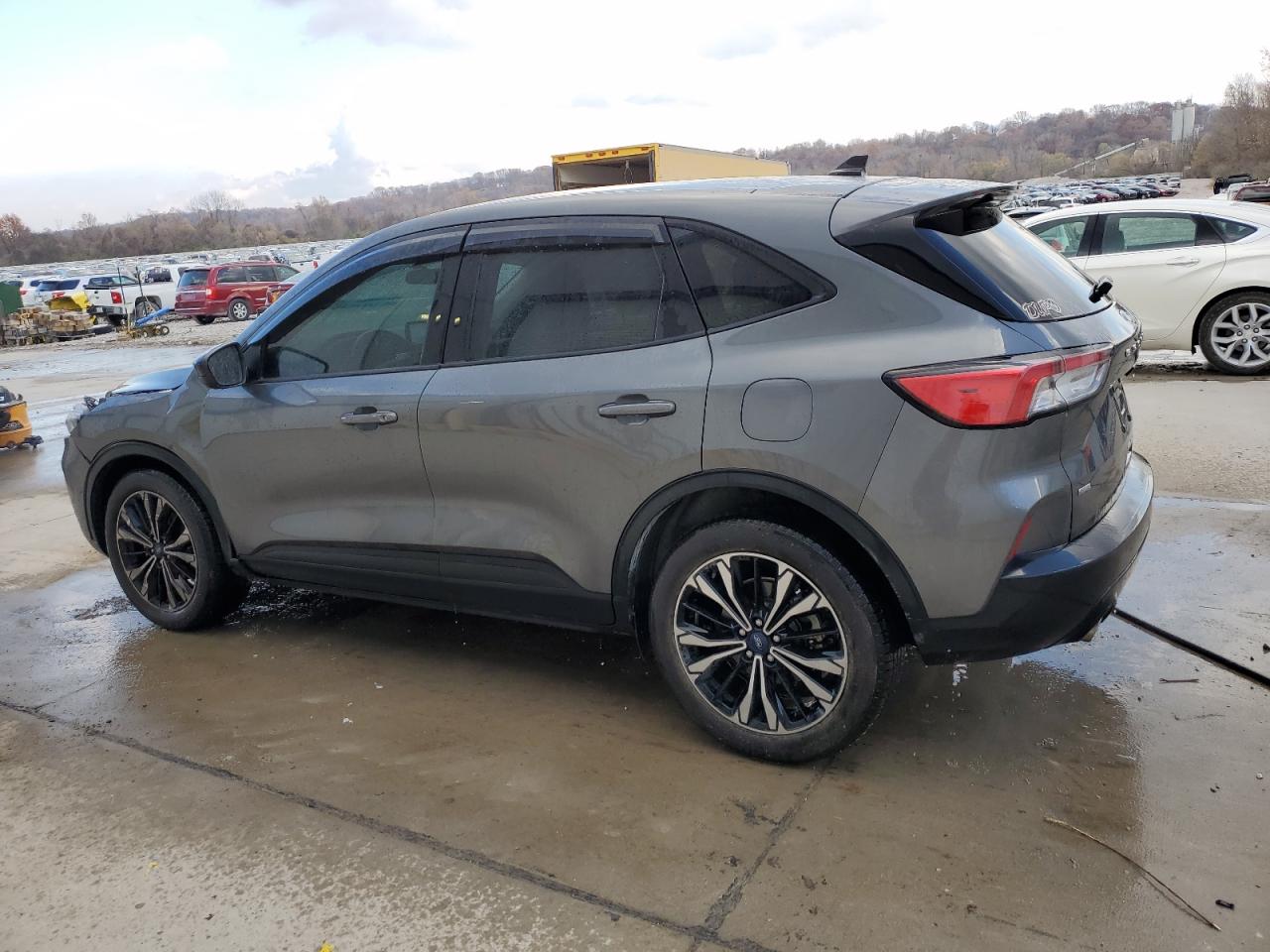 2022 FORD ESCAPE SE photo 2