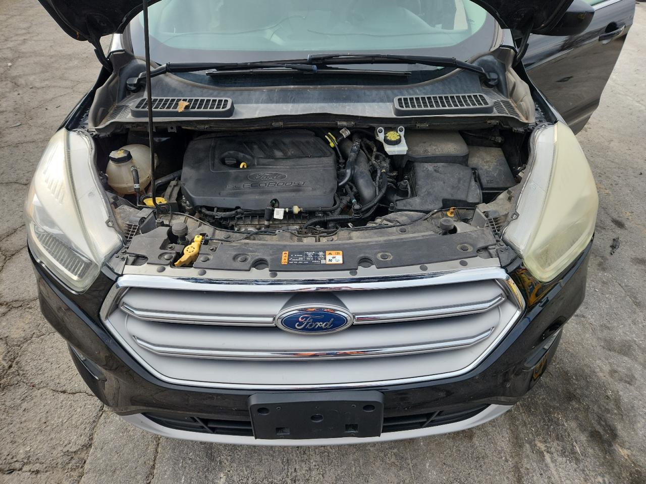 2017 FORD ESCAPE SE photo 12