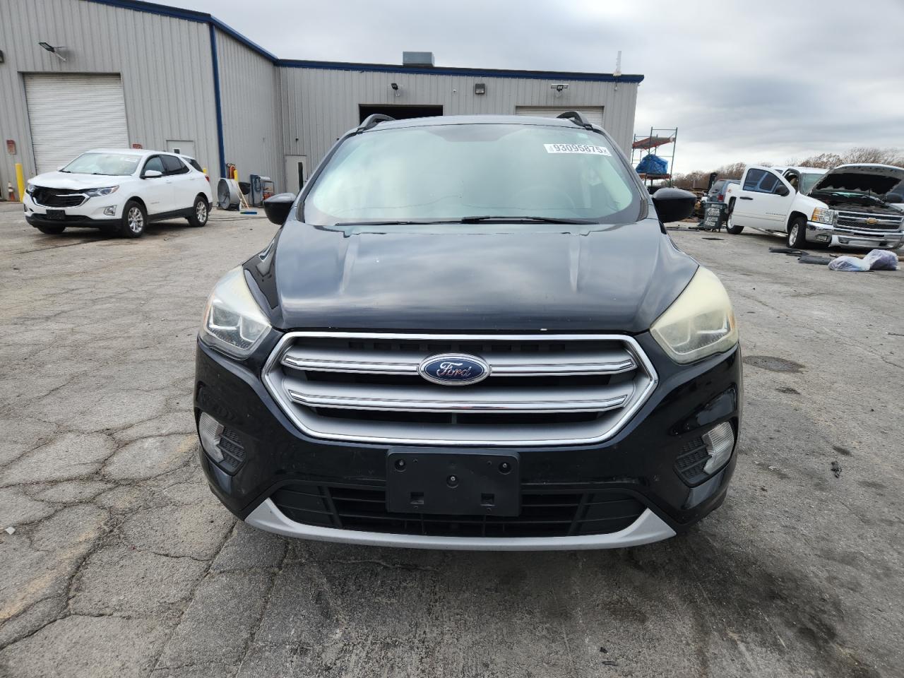2017 FORD ESCAPE SE photo 5