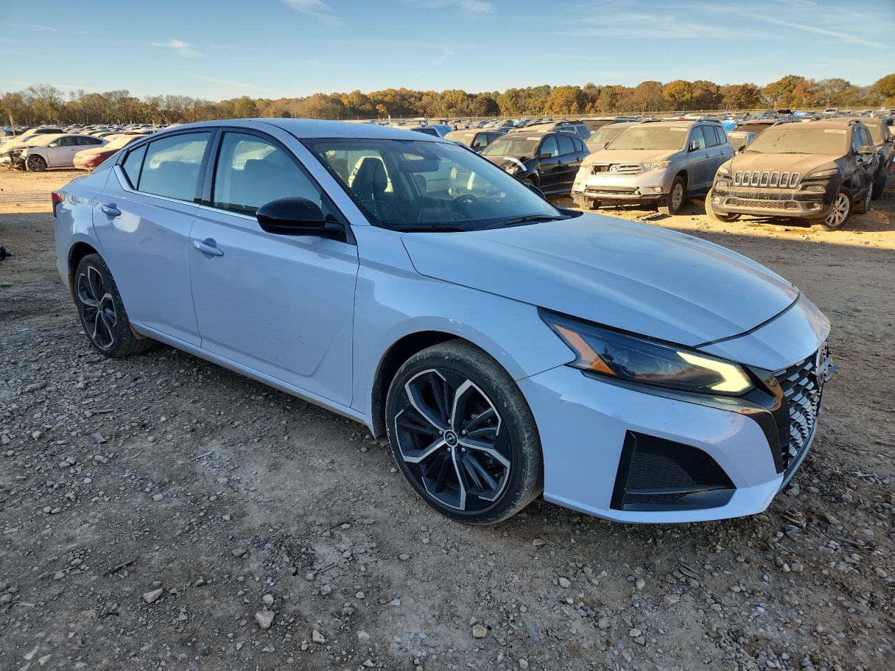 2025 NISSAN ALTIMA SR photo 4