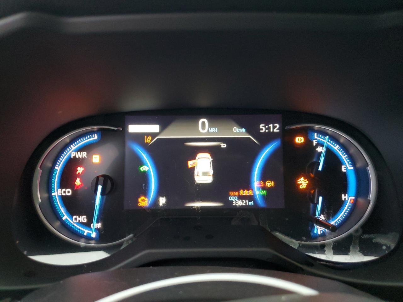 2024 TOYOTA RAV4 XLE photo 33