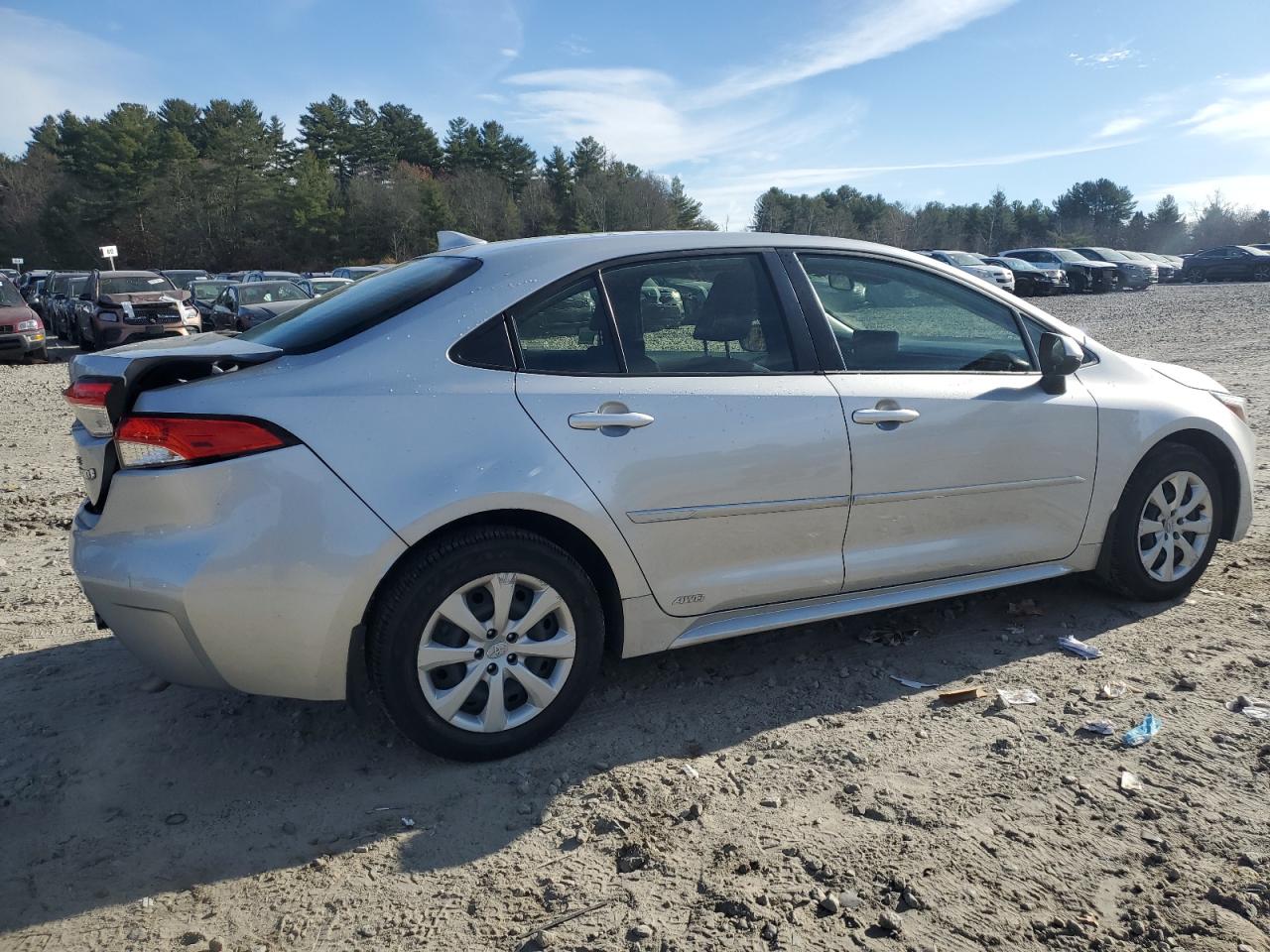 2023 TOYOTA COROLLA LE photo 3