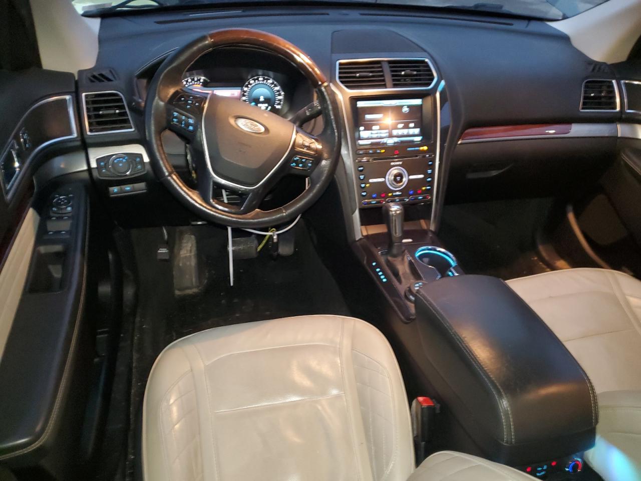 2016 FORD EXPLORER PLATINUM photo 8