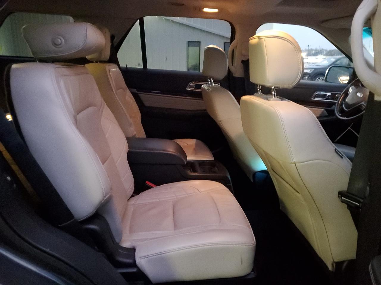 2016 FORD EXPLORER PLATINUM photo 11