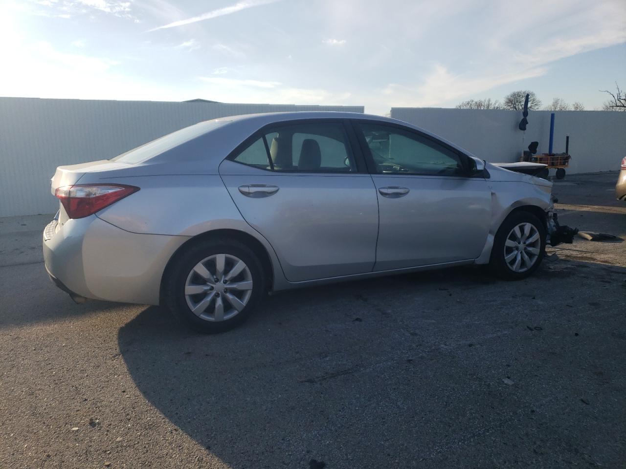 2015 TOYOTA COROLLA L photo 5