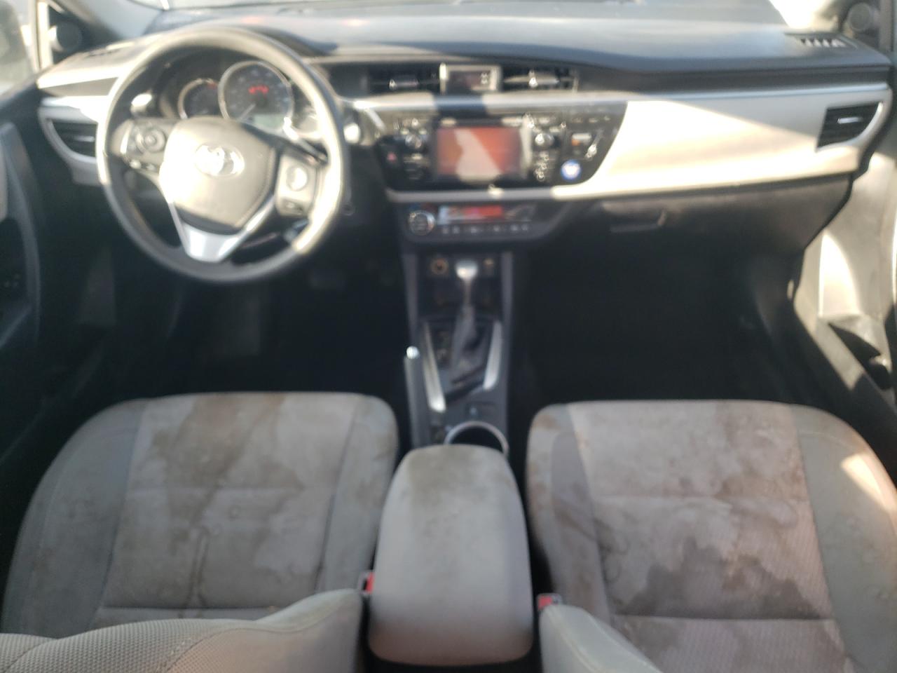 2015 TOYOTA COROLLA L photo 15