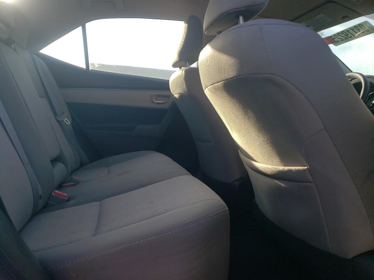 2015 TOYOTA COROLLA L photo 19