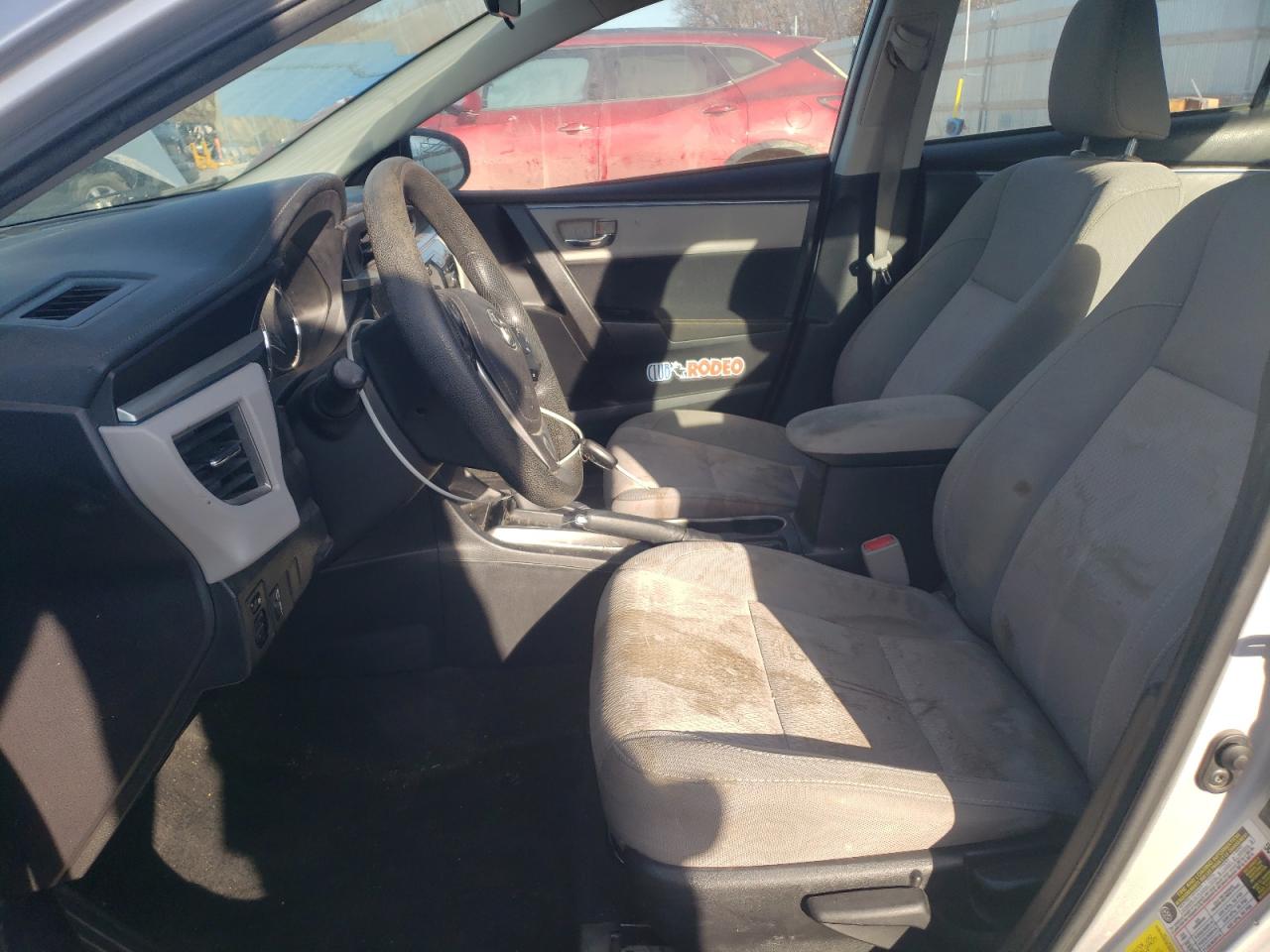 2015 TOYOTA COROLLA L photo 13