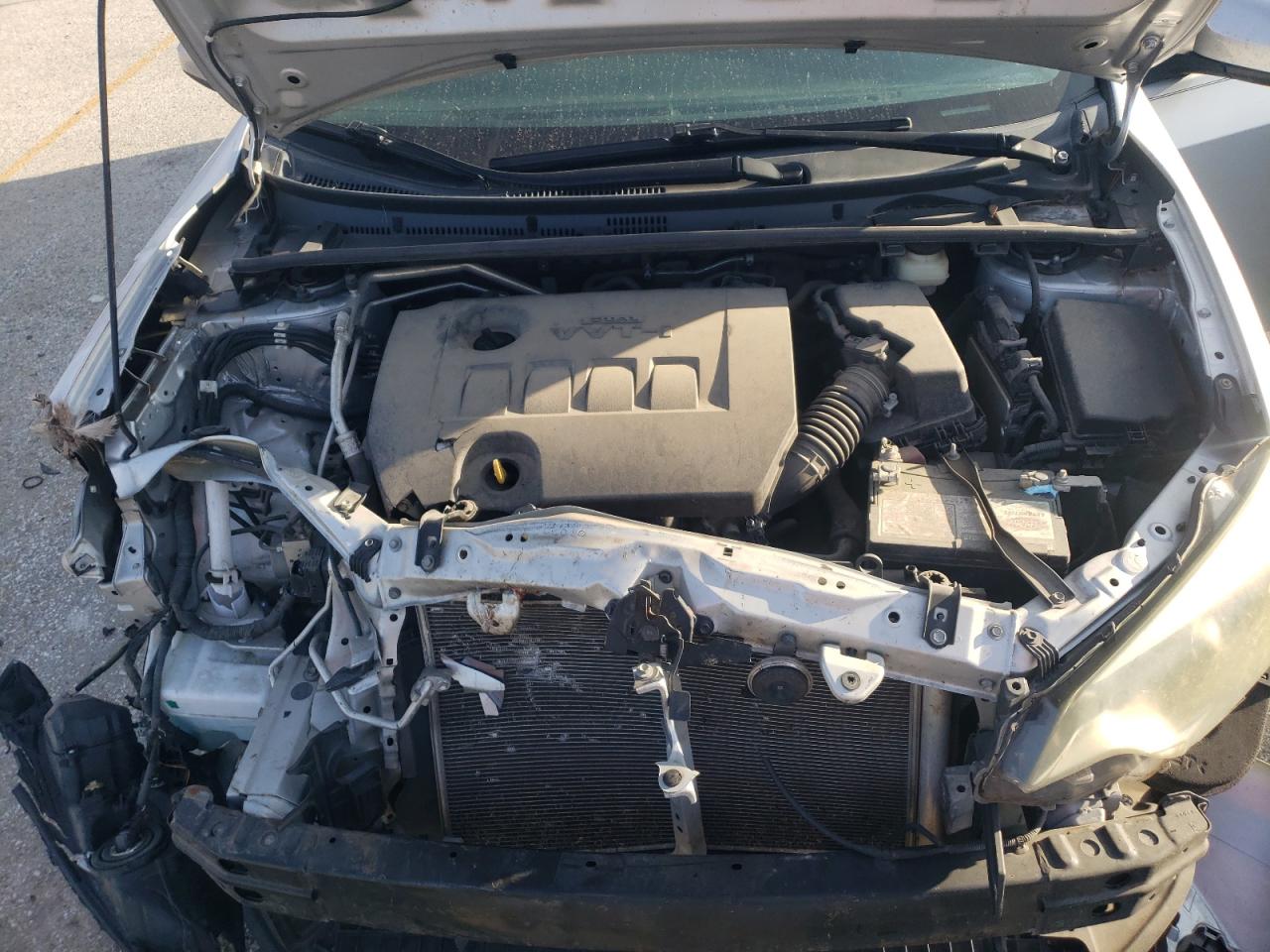 2015 TOYOTA COROLLA L photo 21
