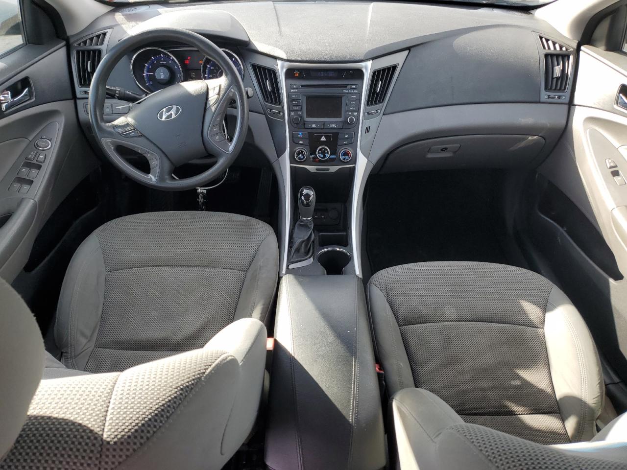 2014 HYUNDAI SONATA GLS photo 8