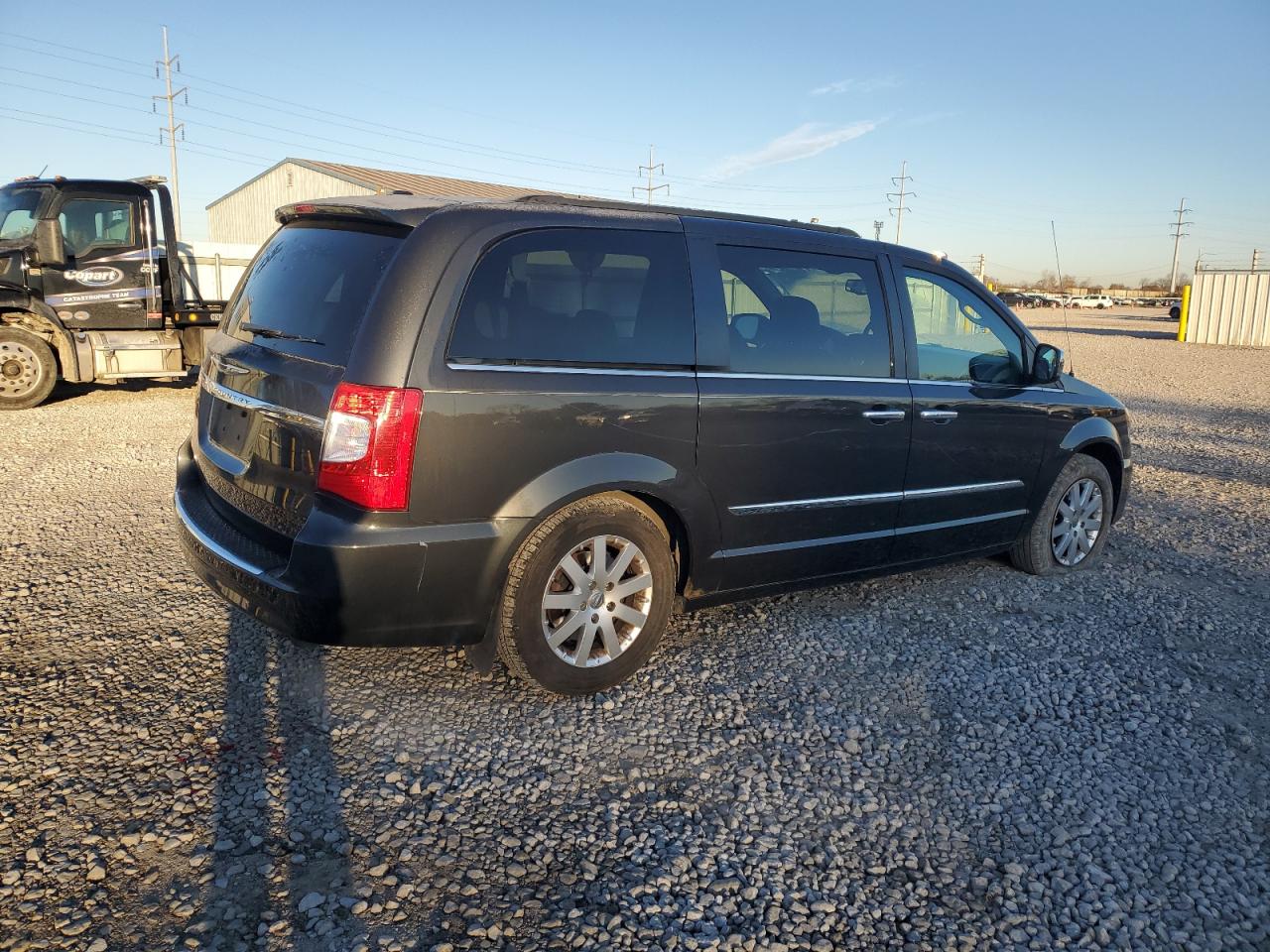 2012 CHRYSLER TOWN & COUNTRY TOURING L photo 3