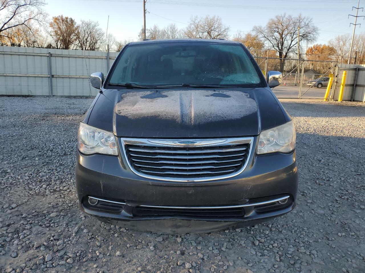 2012 CHRYSLER TOWN & COUNTRY TOURING L photo 5