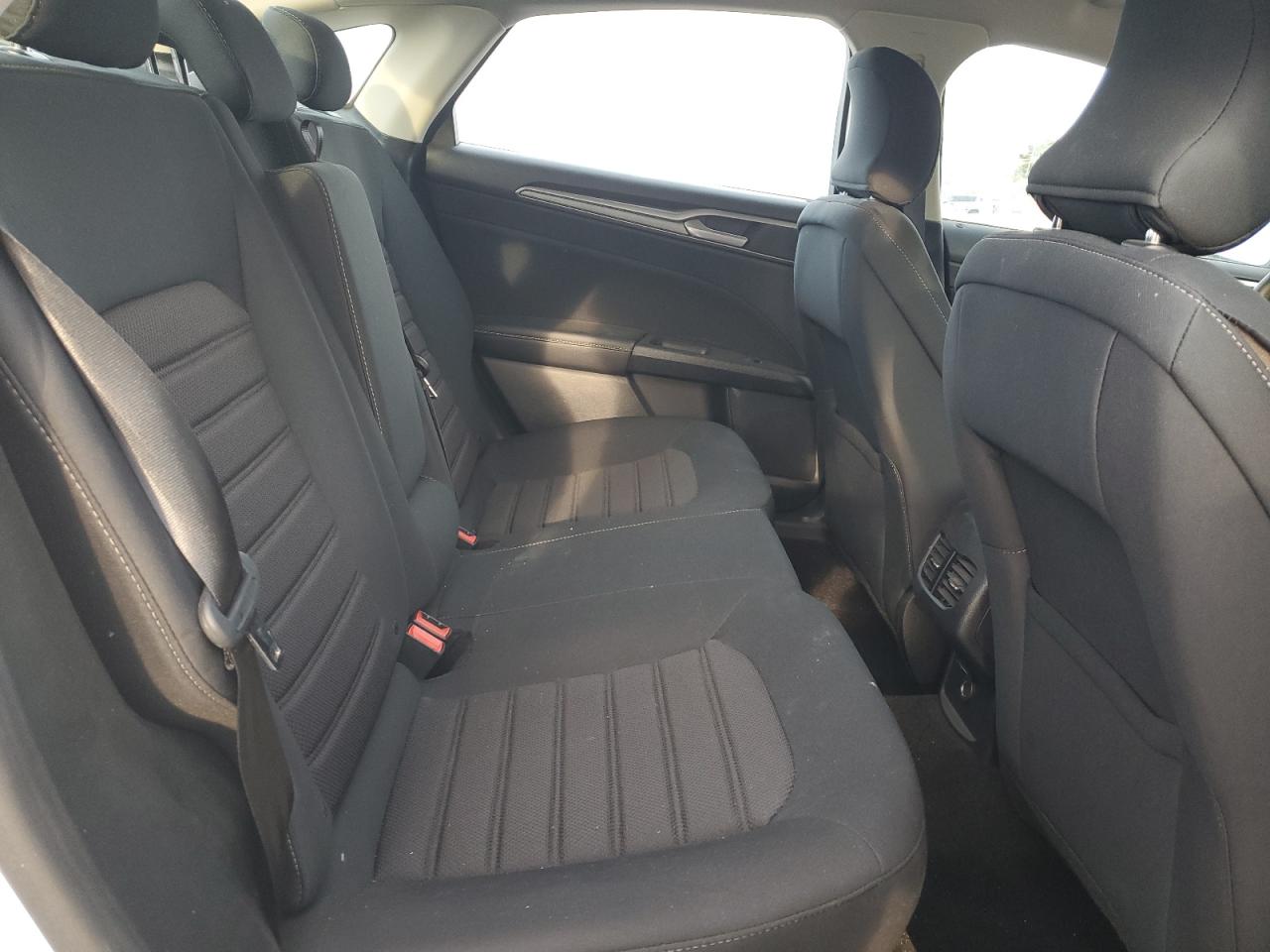 2019 FORD FUSION SE photo 19