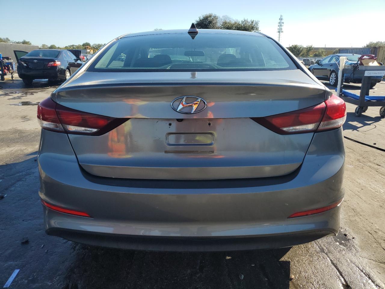 2018 HYUNDAI ELANTRA SEL photo 11