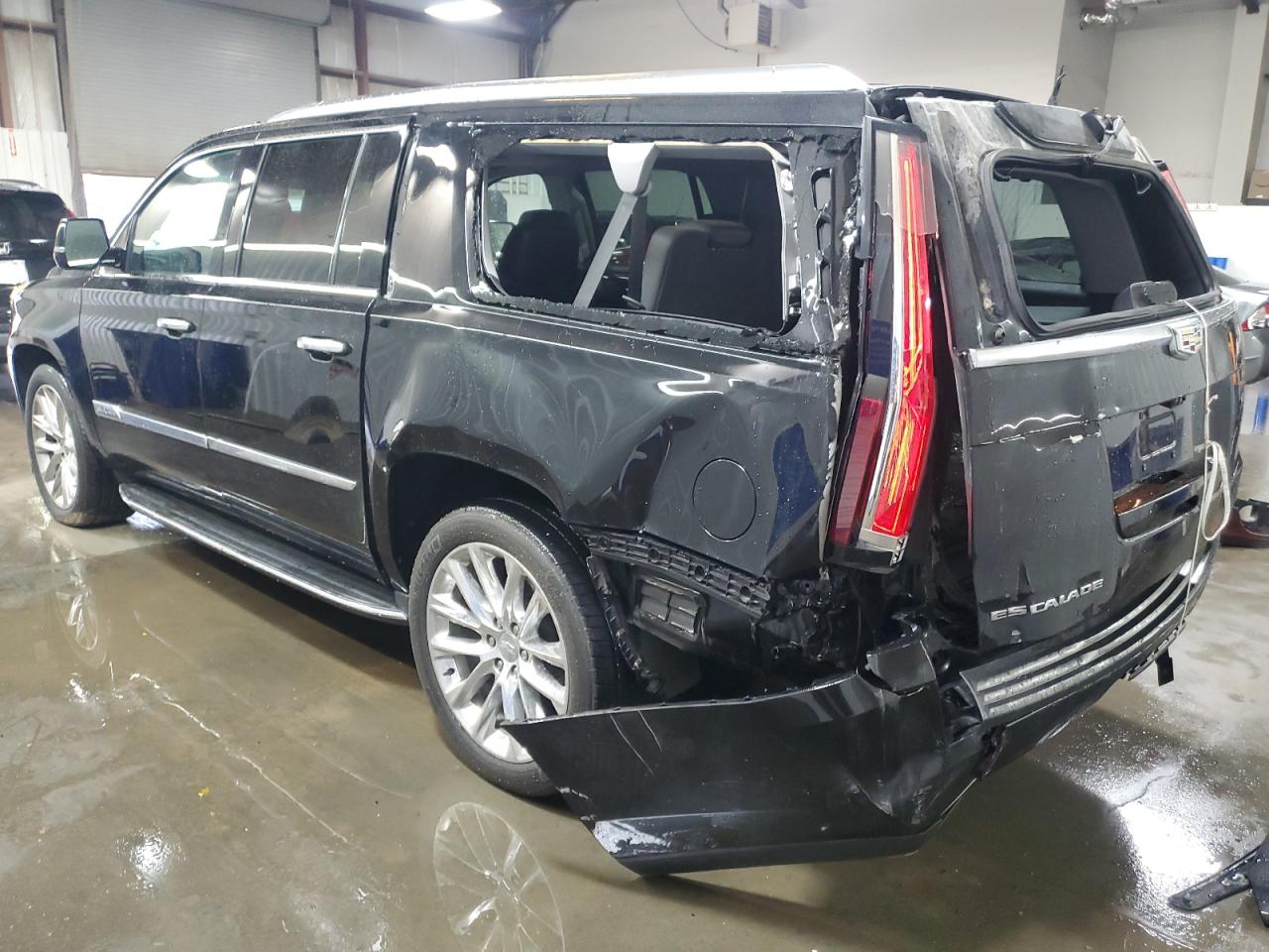 2019 CADILLAC ESCALADE ESV LUXURY photo 4