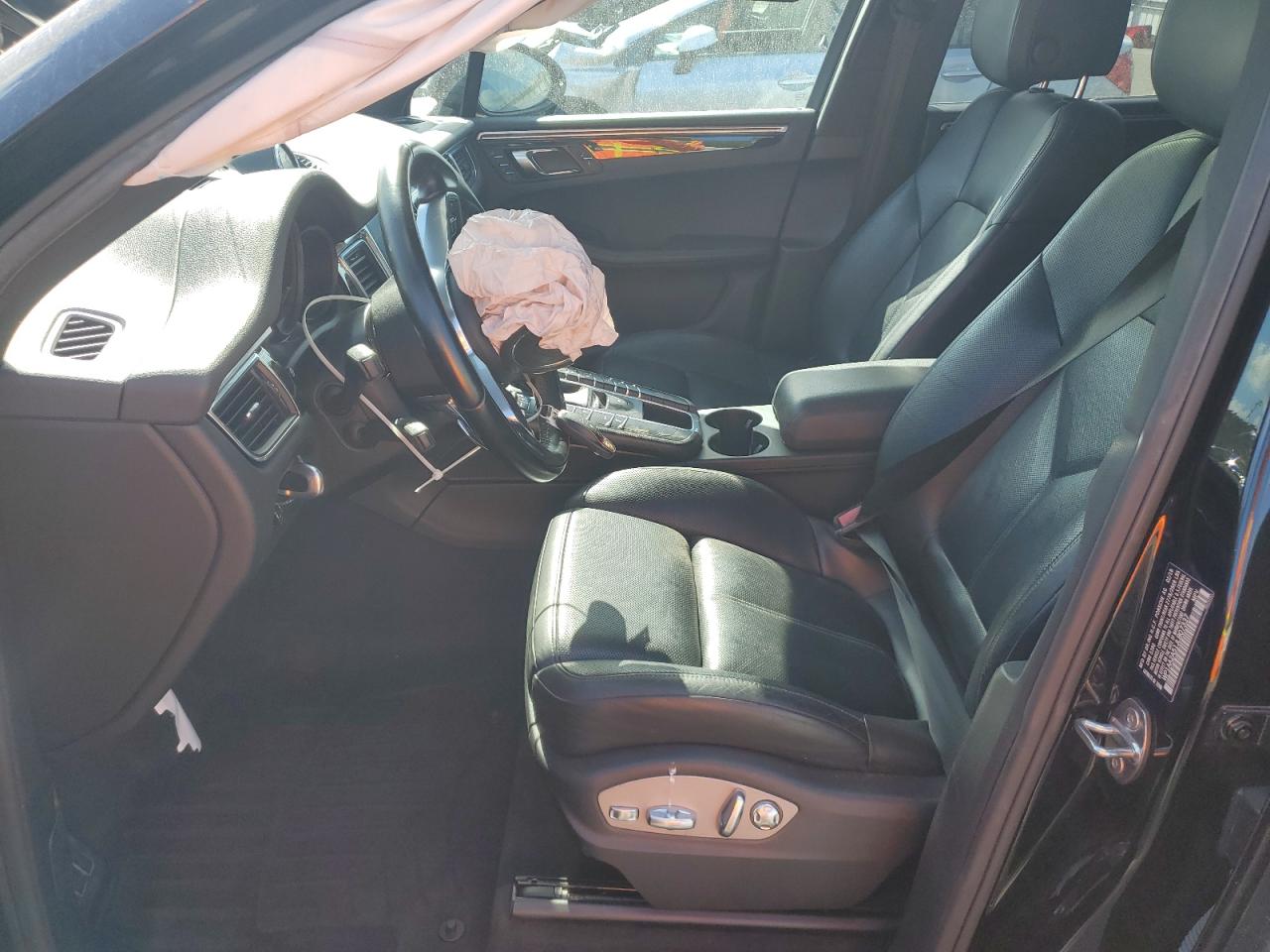 2018 PORSCHE MACAN photo 7