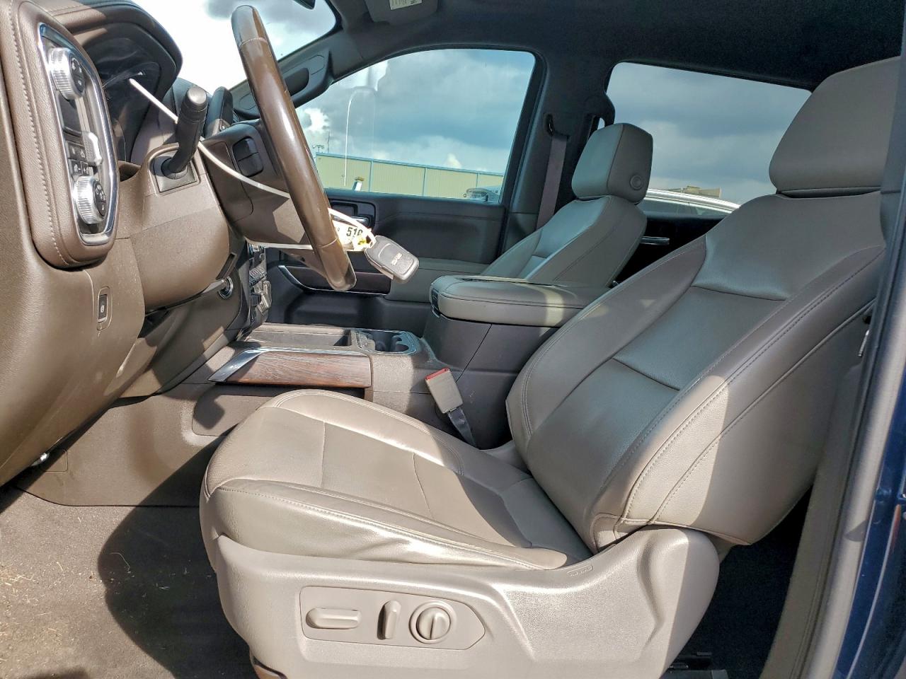 2019 GMC SIERRA C1500 SLT photo 13
