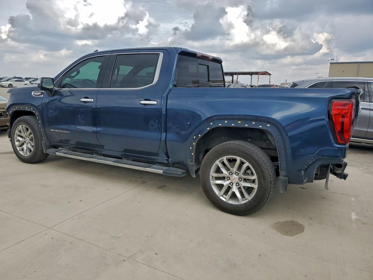 2019 GMC SIERRA C1500 SLT photo 3
