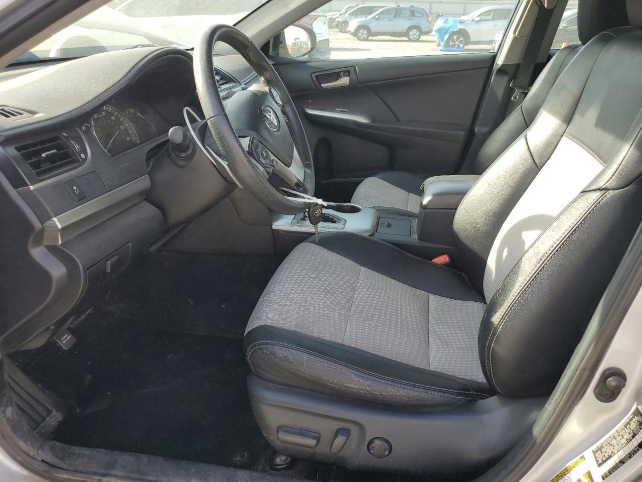 2013 TOYOTA CAMRY L photo 7