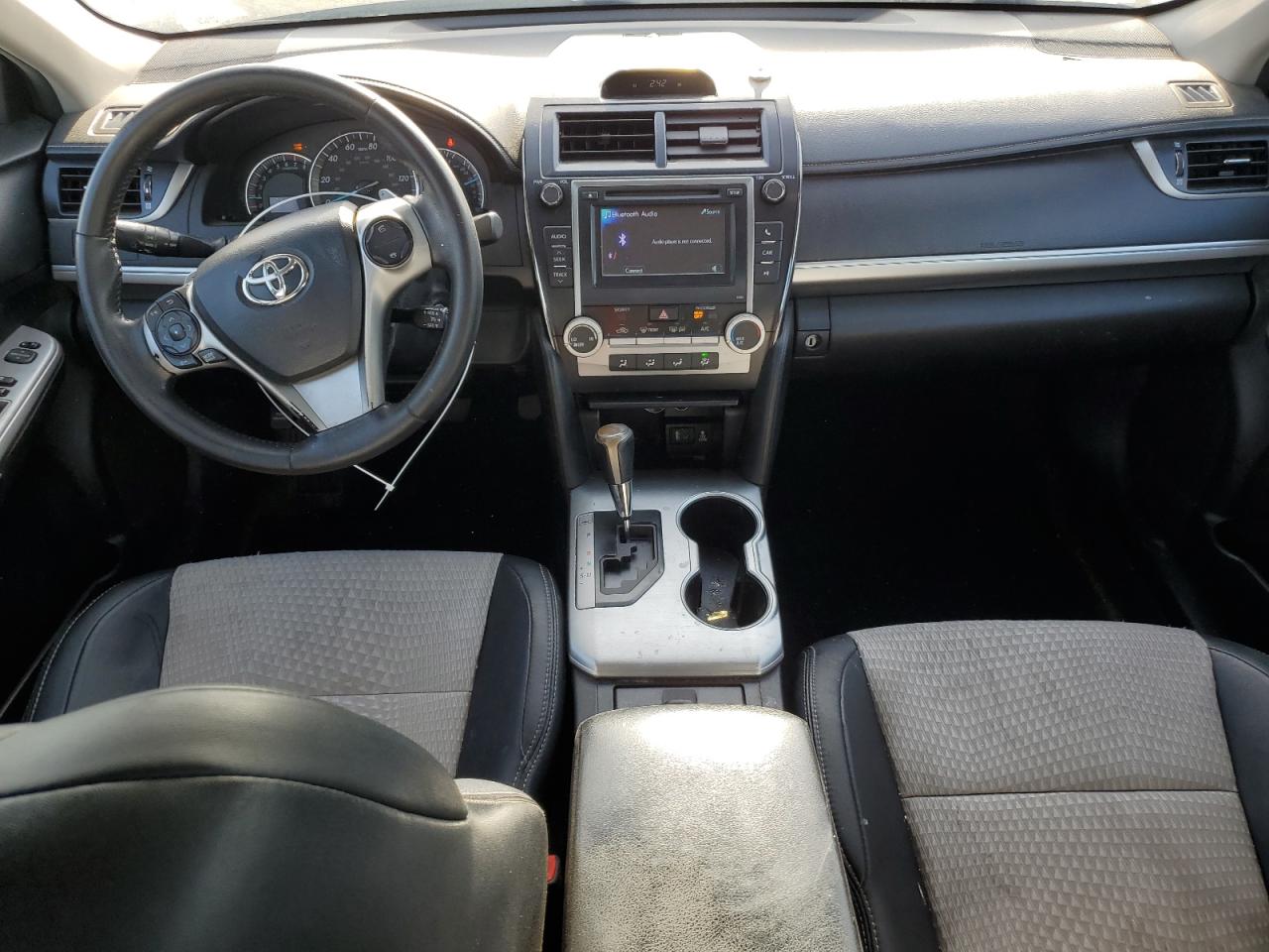 2013 TOYOTA CAMRY L photo 8
