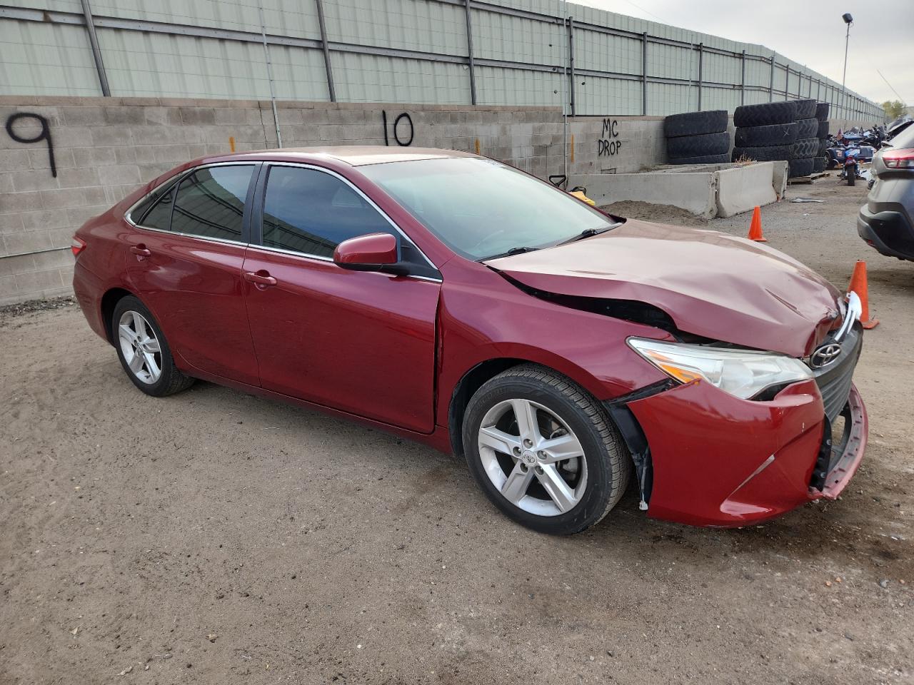 2017 TOYOTA CAMRY LE photo 4