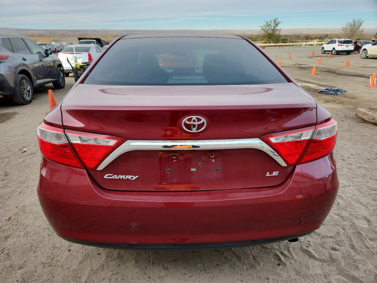 2017 TOYOTA CAMRY LE photo 6