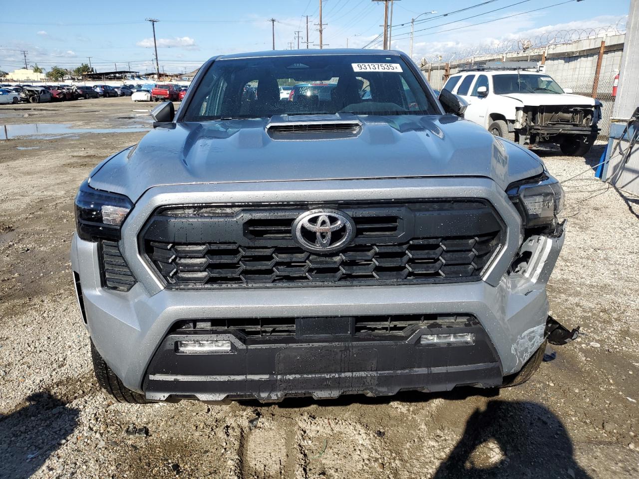 2025 TOYOTA TACOMA DOUBLE CAB photo 9