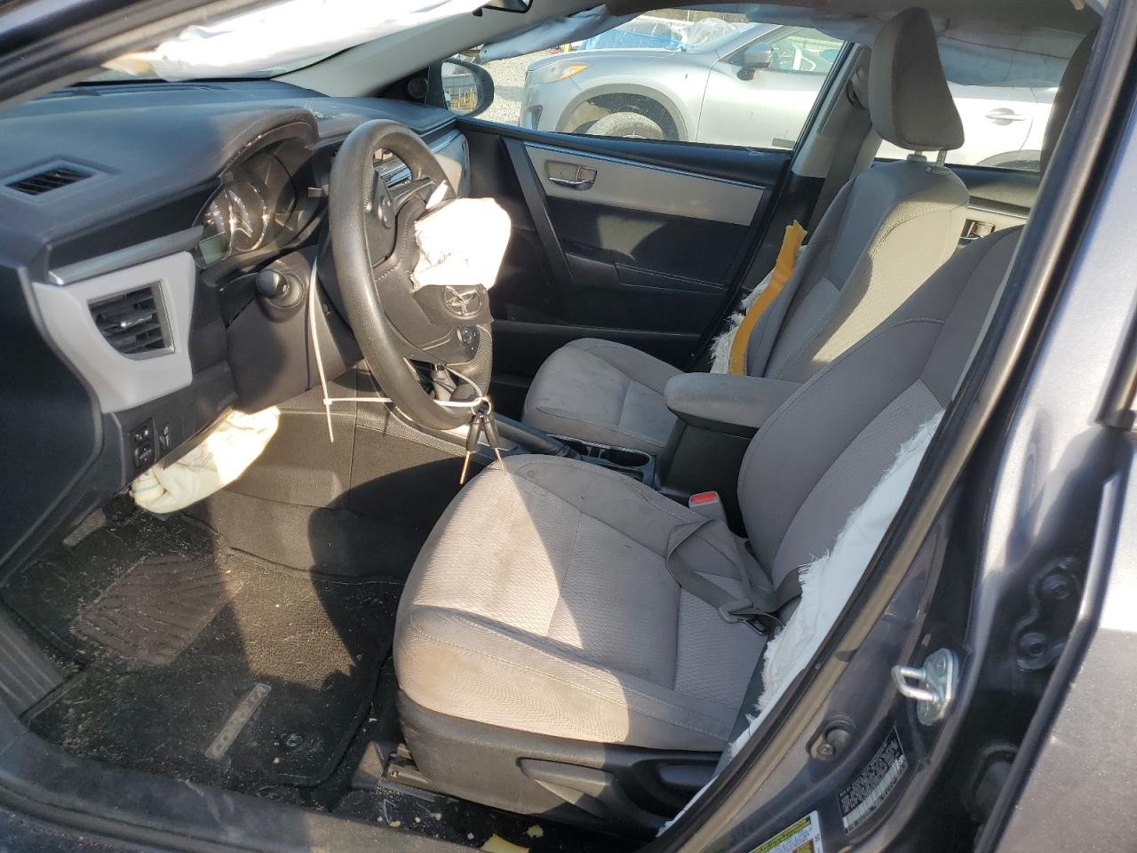 2015 TOYOTA COROLLA L photo 7