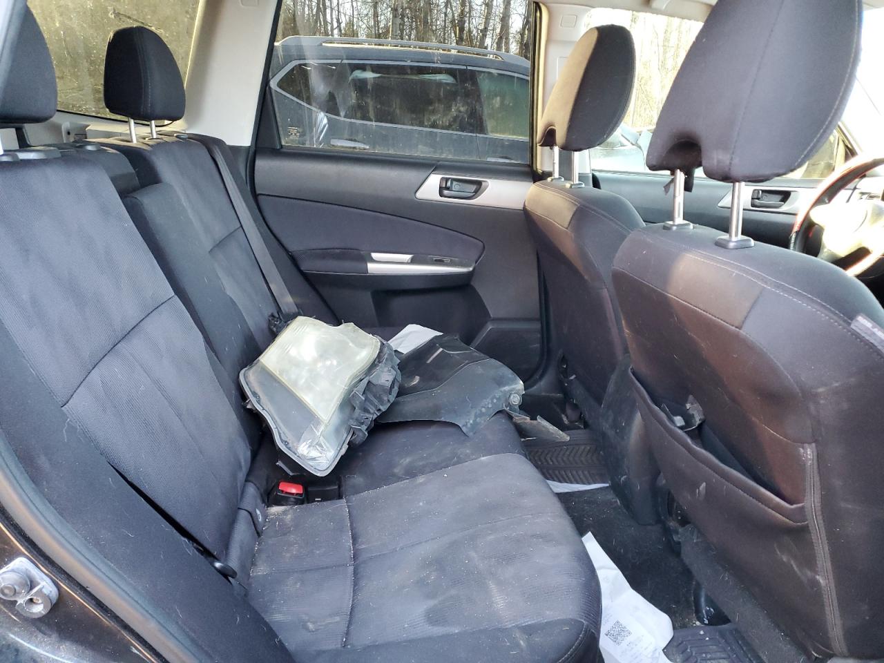 2010 SUBARU FORESTER XS photo 11