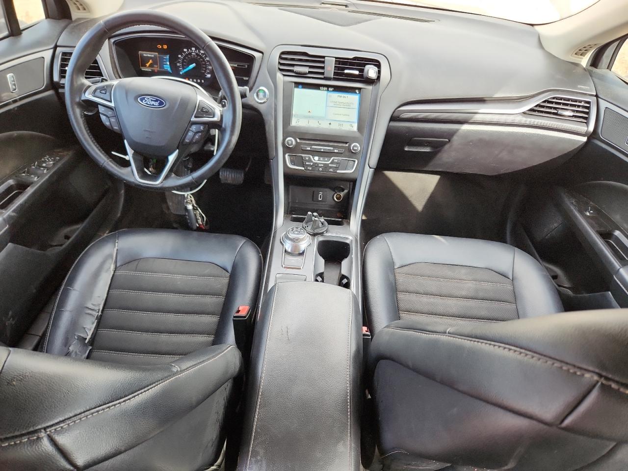 2018 FORD FUSION SE photo 8