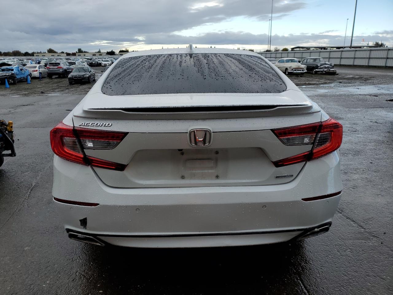 2018 HONDA ACCORD TOURING photo 6