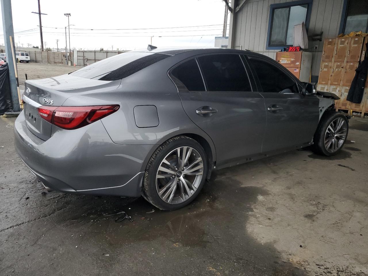 2018 INFINITI Q50 LUXE photo 5