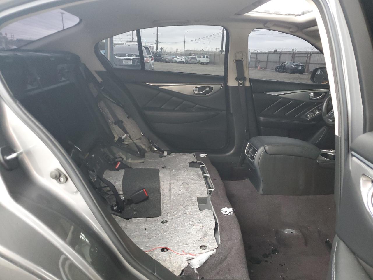 2018 INFINITI Q50 LUXE photo 19