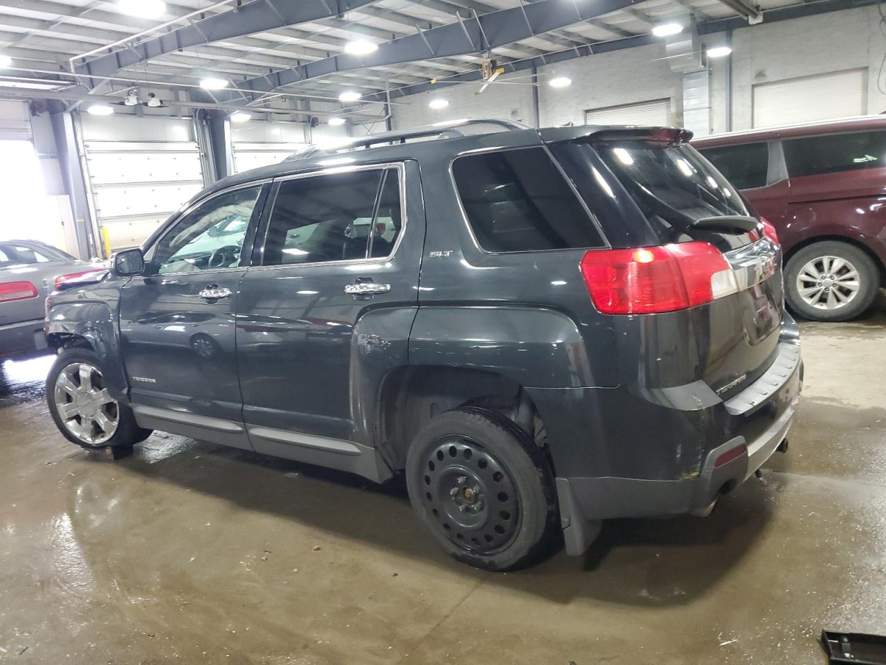 2013 GMC TERRAIN SLT photo 2